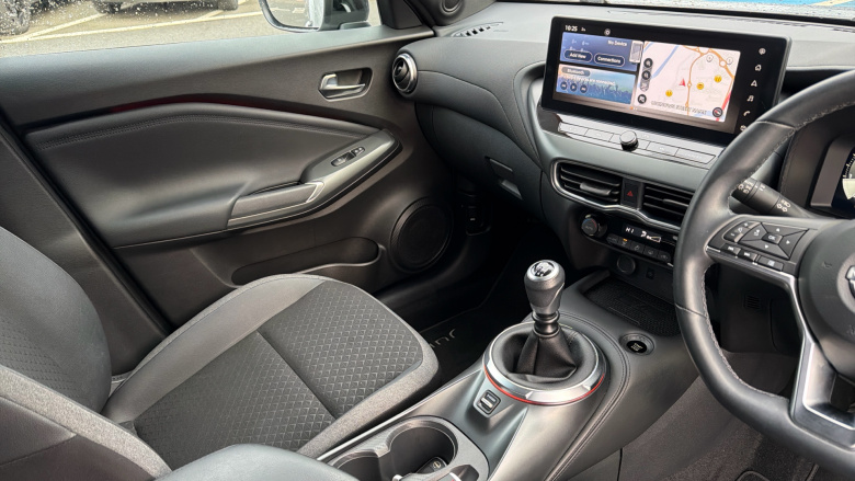 Nissan Juke 1.0 DiG-T N-Connecta 5dr Petrol Hatchback